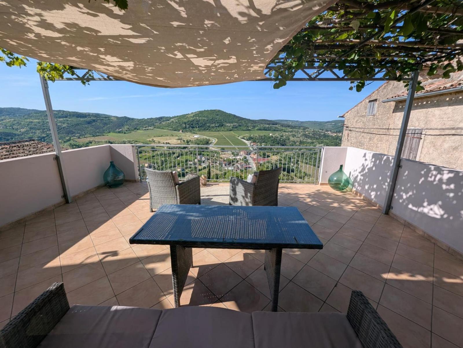 Studio Apartman Bel Vedere Motovun Exterior foto